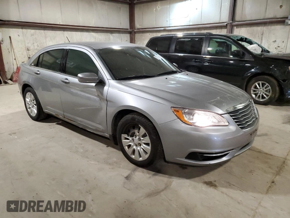 2014 Chrysler 200 LX with VIN 1C3CCBAGXEN157688, listed as a Copart auction lot 73308514 with 89,715 mi miles and Salvage Title. Bid and sale history available at carsss.com. Image 4.