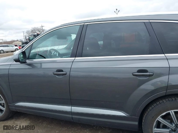 2018 Audi Q7 Premium Plus with VIN WA1LAAF76JD039992, listed as a IAAI auction lot 41880935 with 74,095 mi miles. Bid and sale history available at carsss.com. Image 14.