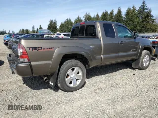 2015 Toyota Tacoma with VIN 5TFUU4EN2FX141931, listed as a Copart auction lot 51776945 with 30,244 mi miles and Salvage title. Bid and sale history available at DreamBid. Image 3.