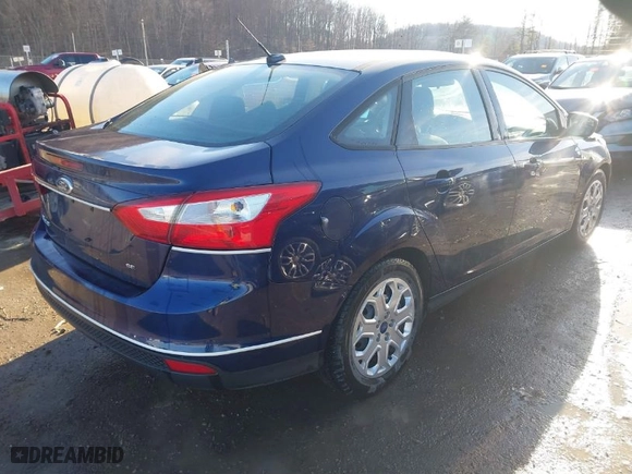 2012 Ford Focus SE with VIN 1FAHP3F21CL126644, listed as a IAAI auction lot 41592929 with 188,863 mi miles. Bid and sale history available at carsss.com. Image 4.