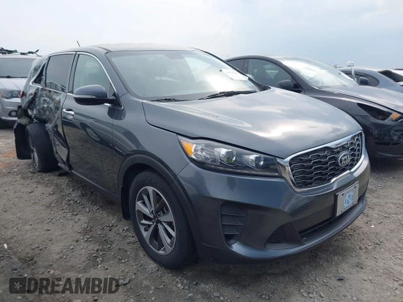 2020 Kia Sorento S z VIN 5XYPG4A5XLG690303, wystawiony jako IAAI lot #42070603 z przebiegiem 55 434 mil mil oraz . Historia ofert i sprzedaży dostępna na DreamBid. Obrazek 1.
