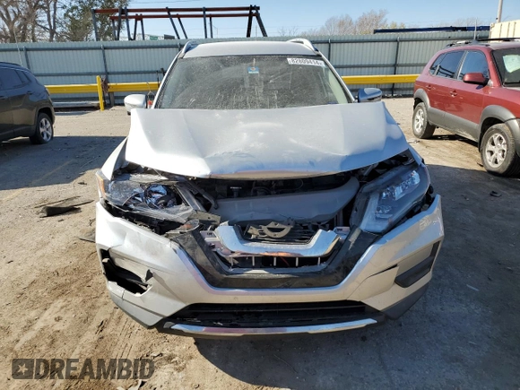 2017 Nissan Rogue SV with VIN JN8AT2MT8HW150186, listed as a Copart auction lot 82809414 with 77,784 mi miles and Salvage Title. Bid and sale history available at carsss.com. Image 5.