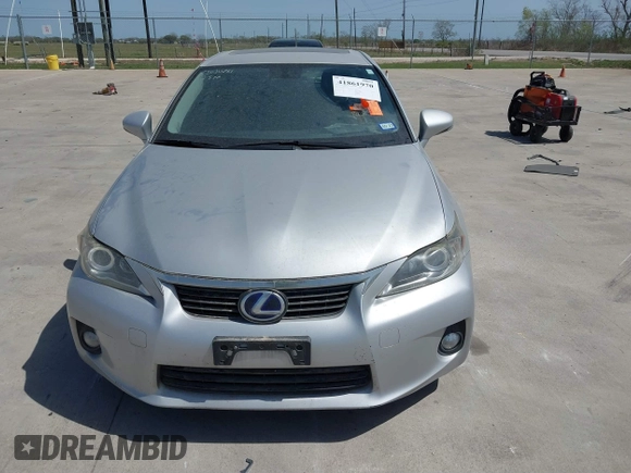 2012 Lexus CT 200h z VIN JTHKD5BH5C2115729, wystawiony jako IAAI lot #41861970 z przebiegiem 109 760 mil mil oraz . Historia ofert i sprzedaży dostępna na DreamBid. Obrazek 12.