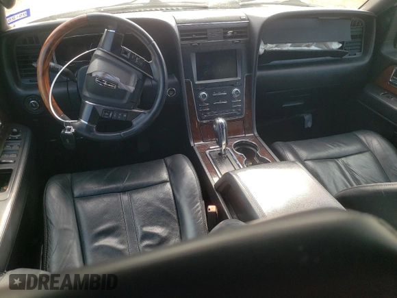 2015 Lincoln Navigator z VIN 5LMJJ3HT0FEJ02761, wystawiony jako Copart lot #68108404 z przebiegiem 208 819 mil mil oraz Szkoda całkowita • Salvage title. Historia ofert i sprzedaży dostępna na DreamBid. Obrazek 8.
