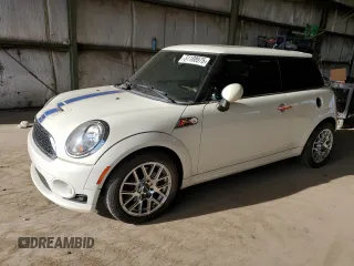 2009 MINI Hardtop S with VIN WMWMF73549TW84513, listed as a Copart auction lot 51108975 with 100,212 mi miles and Clean Title. Bid and sale history available at DreamBid. Image 1.