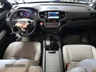 2021 Honda Passport Touring with VIN 5FNYF8H98MB012326, listed as a Copart auction lot 52165835 with 21,679 mi miles and Salvage Title. Bid and sale history available at carsss.com. Image 8.