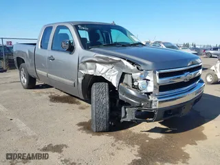 2007 Chevrolet Silverado 1500 LT w/1LT with VIN 1GCEC19J27Z609904, listed as a IAAI auction lot 41425797 with 294,241 mi miles. Bid and sale history available at carsss.com. Image 1.