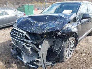 2018 Audi Q7 Prestige z VIN WA1VAAF75JD025929, wystawiony jako IAAI lot #41976794 z przebiegiem 89 640 mil mil oraz . Historia ofert i sprzedaży dostępna na DreamBid. Obrazek 6.