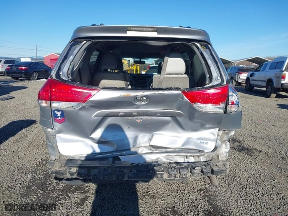 2012 Toyota Sienna XLE AAS with VIN 5TDYK3DC3CS240213, listed as a IAAI auction lot 41522822 with 147,903 mi miles. Bid and sale history available at carsss.com. Image 17.