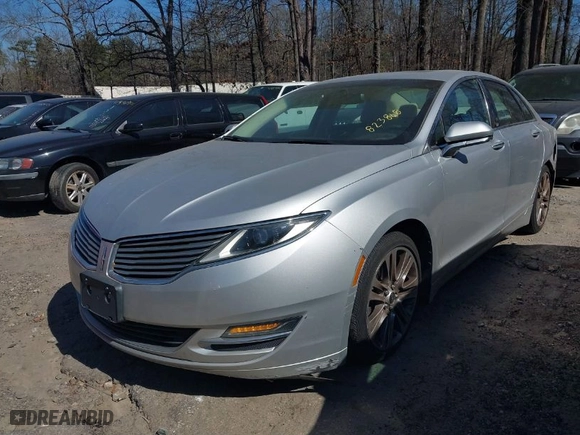 2014 Lincoln MKZ with VIN 3LN6L2J98ER823868, listed as a IAAI auction lot 41639946 with NaN miles. Bid and sale history available at carsss.com. Image 2.