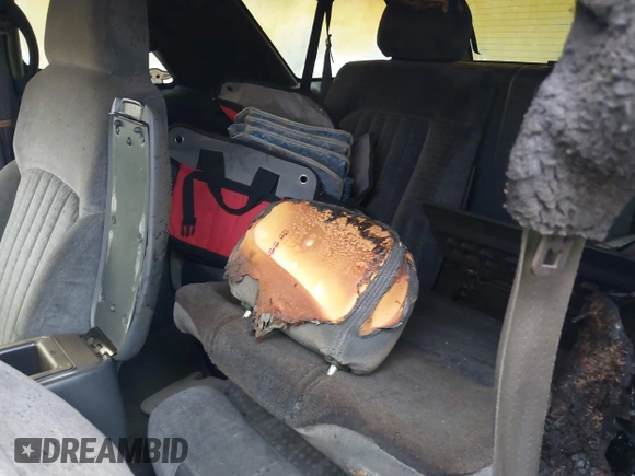 2000 Chevrolet Blazer LS с VIN 1GNCT18W7YK161195, выставлен на аукционе IAAI как лот 42329599 с пробегом 122 834 миль миль и . История ставок и продаж доступна на DreamBid. Изображение 8.