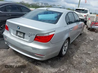 2008 BMW 5 Series 528i with VIN WBANU53588CT03016, listed as a IAAI auction lot 42009866 with 251,490 mi miles and . Bid and sale history available at carsss.com. Image 4.
