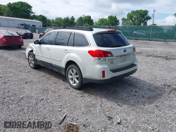 2014 Subaru Outback 2.5i with VIN 4S4BRBAC8E3213704, listed as a IAAI auction lot 42232365 with 211,977 mi miles and . Bid and sale history available at DreamBid. Image 3.