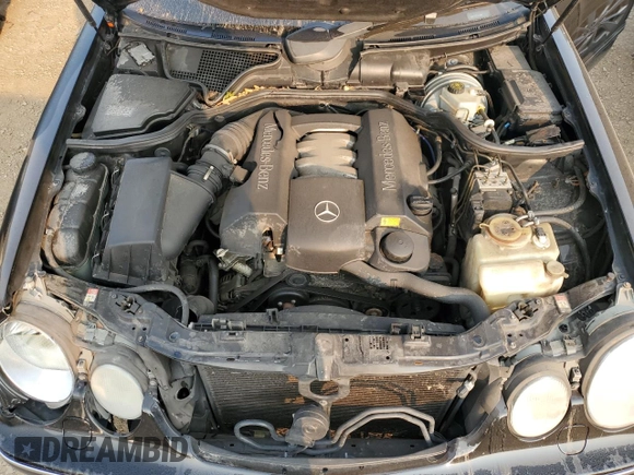 2000 Mercedes-Benz E-Class with VIN WDBJF82J4YX042051, listed as a Copart auction lot 72147904 with 265,886 mi miles and Salvage Title. Bid and sale history available at carsss.com. Image 11.