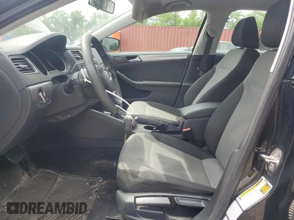 2017 Volkswagen Jetta S z VIN 3VW2B7AJ4HM385734, wystawiony jako Copart lot #58156175 z przebiegiem 145 865 mil mil oraz Szkoda całkowita • Salvage title. Historia ofert i sprzedaży dostępna na DreamBid. Obrazek 7.