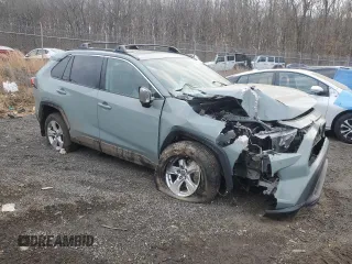 2019 Toyota RAV4 XLE with VIN 2T3P1RFVXKC040346, listed as a Copart auction lot 45932775 with 140,499 mi miles and Salvage Title. Bid and sale history available at carsss.com. Image 4.