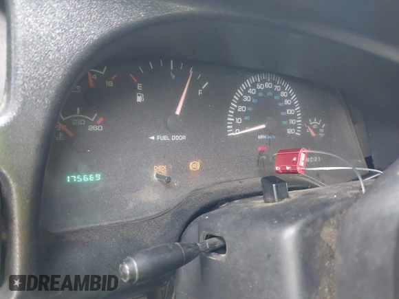 1999 Dodge 1500 with VIN 3B7HC12Y6XG101181, listed as a IAAI auction lot 42101698 with 175,669 mi miles and . Bid and sale history available at DreamBid. Image 7.