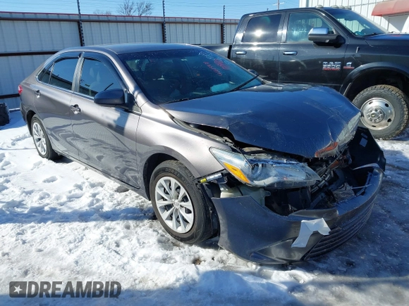 2015 Toyota Camry XLE with VIN 4T4BF1FK6FR465360, listed as a IAAI auction lot 41615471 with 166,584 mi miles. Bid and sale history available at carsss.com. Image 1.