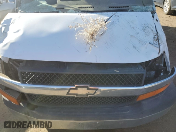2005 Chevrolet Express Passenger with VIN 1GAHG39U851234497, listed as a Copart auction lot 77631364 with 173,891 mi miles and Salvage title. Bid and sale history available at DreamBid. Image 12.