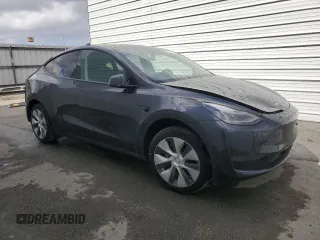 2024 Tesla Model Y with VIN 7SAYGDED4RF017614, listed as a Copart auction lot 45754675 with 11,209 mi miles and Salvage title. Bid and sale history available at DreamBid. Image 4.