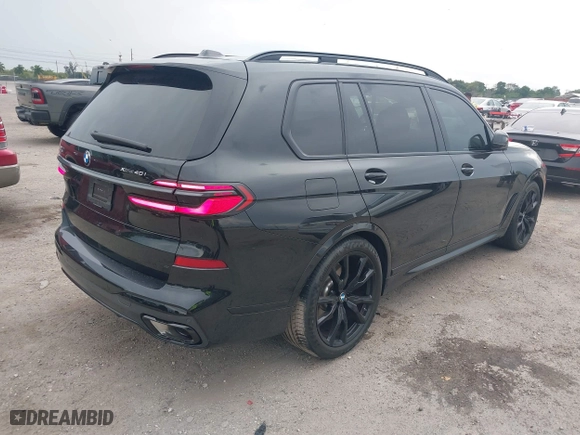 2024 BMW X7 xDrive40i with VIN 5UX23EM01R9V59412, listed as a IAAI auction lot 41890300 with 11,867 mi miles. Bid and sale history available at carsss.com. Image 4.