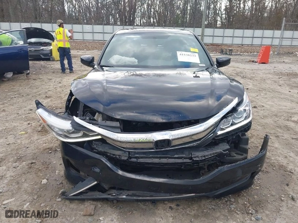 2016 Honda Accord Sedan Sport with VIN 1HGCR2F52GA070879, listed as a IAAI auction lot 41538233 with 195,153 mi miles. Bid and sale history available at carsss.com. Image 12.