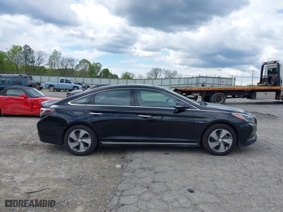 2017 Hyundai Sonata Hybrid Limited with VIN KMHE34L14HA055044, listed as a IAAI auction lot 42021191 with 286,825 mi miles. Bid and sale history available at carsss.com. Image 13.
