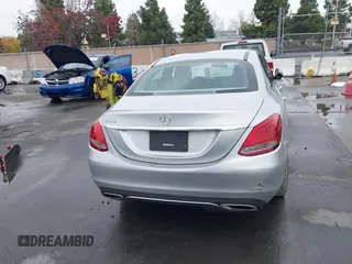 2015 Mercedes-Benz C 300 z VIN 55SWF4JB0FU094227, wystawiony jako IAAI lot #41043240 z przebiegiem 99 337 mil mil oraz . Historia ofert i sprzedaży dostępna na DreamBid. Obrazek 16.