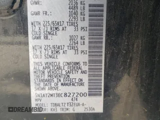2014 Nissan Rogue S z VIN 5N1AT2MT3EC827200, wystawiony jako Copart lot #55521025 z przebiegiem Nie podano mil oraz Szkoda całkowita • Salvage title. Historia ofert i sprzedaży dostępna na DreamBid. Obrazek 13.
