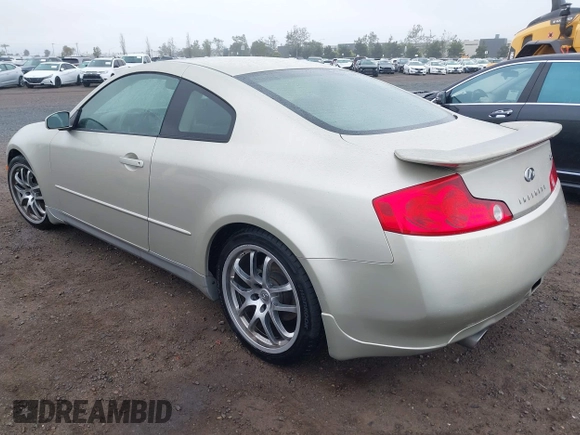 2005 Infiniti G35 with VIN JNKCV54E55M423348, listed as a IAAI auction lot 42195346 with 160,714 mi miles. Bid and sale history available at carsss.com. Image 3.