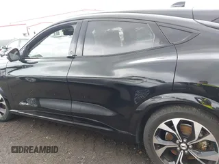 2021 Ford Mustang Mach-E Premium с VIN 3FMTK3SU7MMA58565, выставлен на аукционе IAAI как лот 42236883 с пробегом 81 463 миль миль и . История ставок и продаж доступна на DreamBid. Изображение 14.