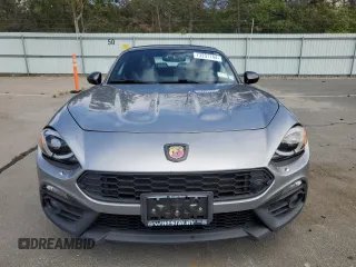 2017 FIAT 124 Spider Elaborazione Abarth z VIN JC1NFAEK6H0125940, wystawiony jako Copart lot #73291144 z przebiegiem 40 492 mil mil oraz Szkody całkowita. Historia ofert i sprzedaży dostępna na DreamBid. Obrazek 5.