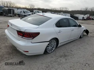 2016 Lexus LS 460 z VIN JTHCL5EF2G5026979, wystawiony jako Copart lot #50082125 z przebiegiem 99 336 mil mil oraz Szkoda całkowita • Salvage title. Historia ofert i sprzedaży dostępna na DreamBid. Obrazek 3.
