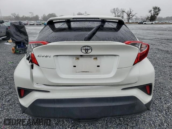 2020 Toyota C-HR LE z VIN JTNKHMBX1L1092846, wystawiony jako Copart lot #53056325 z przebiegiem 32 875 mil mil oraz Czysty tytuł • Clean title. Historia ofert i sprzedaży dostępna na DreamBid. Obrazek 6.