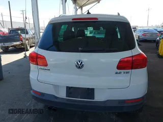 2013 Volkswagen Tiguan SE z VIN WVGAV7AX9DW514874, wystawiony jako IAAI lot #42686433 z przebiegiem 101 782 mil mil oraz . Historia ofert i sprzedaży dostępna na DreamBid. Obrazek 16.