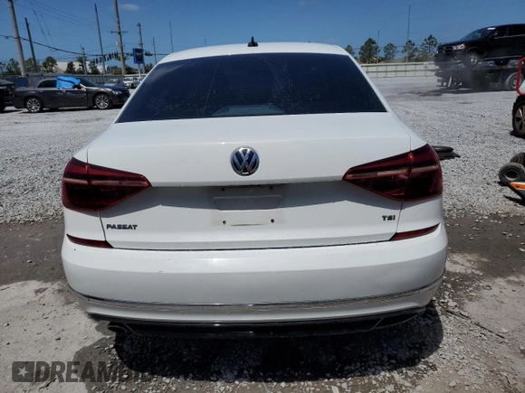 2018 Volkswagen Passat S z VIN 1VWAA7A34JC046737, wystawiony jako Copart lot #54478135 z przebiegiem 70 530 mil mil oraz Nie do naprawy • Non repairable. Historia ofert i sprzedaży dostępna na DreamBid. Obrazek 6.