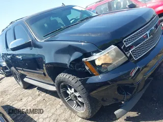 2011 Chevrolet Tahoe LT z VIN 1GNSCBE09BR370955, wystawiony jako IAAI lot #41954705 z przebiegiem 239 519 mil mil oraz . Historia ofert i sprzedaży dostępna na DreamBid. Obrazek 1.
