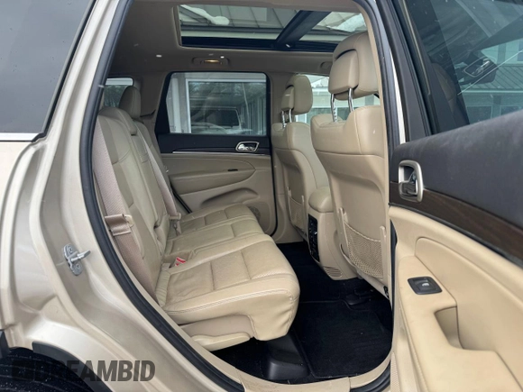 2014 Jeep Grand Cherokee Limited with VIN 1C4RJFBM2EC315721, listed as a Copart auction lot 44842505 with 180,972 mi miles and Clean title. Bid and sale history available at DreamBid. Image 6.