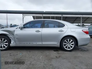 2008 Lexus LS 460 with VIN JTHBL46F185068226, listed as a IAAI auction lot 42068711 with 211,526 mi miles and . Bid and sale history available at DreamBid. Image 14.