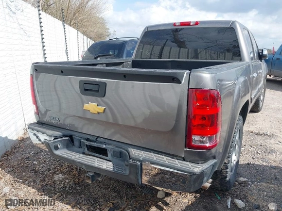 2011 GMC Sierra 1500 SLE with VIN 3GTP1VE06BG260158, listed as a IAAI auction lot 41627265 with 127,895 mi miles. Bid and sale history available at carsss.com. Image 4.