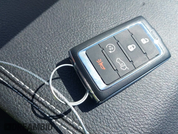 2023 Jeep Grand Cherokee Limited z VIN 1C4RJKBG4P8806722, wystawiony jako IAAI lot #42027826 z przebiegiem 64 482 mil mil oraz . Historia ofert i sprzedaży dostępna na DreamBid. Obrazek 11.