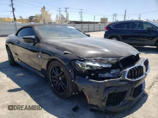 2020 BMW M8 Competition z VIN WBSDZ0C01LCD56166, wystawiony jako Copart lot #65388873 z przebiegiem 29 747 mil mil oraz . Historia ofert i sprzedaży dostępna na DreamBid. Obrazek 4.