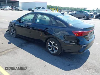 2019 Kia Forte LXS z VIN 3KPF24AD7KE102404, wystawiony jako IAAI lot #42571520 z przebiegiem 61 502 mil mil oraz . Historia ofert i sprzedaży dostępna na DreamBid. Obrazek 3.