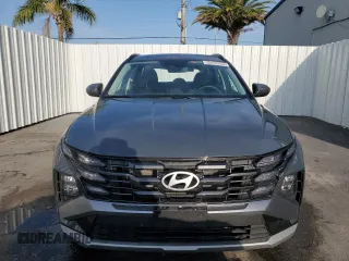2025 Hyundai Tucson SEL with VIN 5NMJB3DE8SH481267, listed as a Copart auction lot 54500005 with 10,986 mi miles and Salvage Title. Bid and sale history available at DreamBid. Image 5.