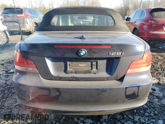 2013 BMW 1 Series 128i с VIN WBAUL7C56DVU09909, выставлен на аукционе Copart как лот 89133495 с пробегом Не указан миль и Списание • Salvage title. История ставок и продаж доступна на DreamBid. Изображение 6.