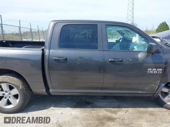 2018 Ram 1500 Express z VIN 3C6RR7KG1JG238637, wystawiony jako IAAI lot #42215424 z przebiegiem 85 769 mil mil oraz . Historia ofert i sprzedaży dostępna na DreamBid. Obrazek 13.