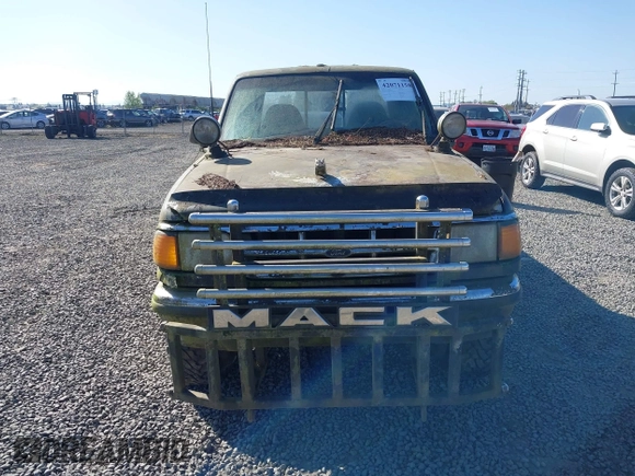 1994 Ford Ranger Splash with VIN 1FTCR15X5RPB38023, listed as a IAAI auction lot 42071158 with 239,152 mi miles. Bid and sale history available at carsss.com. Image 12.