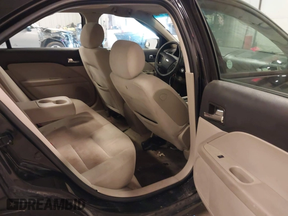 2007 Ford Fusion SE with VIN 3FAHP07147R177289, listed as a IAAI auction lot 41953287 with 218,656 mi miles. Bid and sale history available at carsss.com. Image 8.