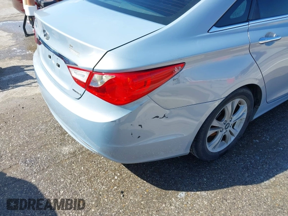 2011 Hyundai Sonata Limited with VIN 5NPEC4AC6BH073621, listed as a IAAI auction lot 41980752 with 160,911 mi miles and . Bid and sale history available at DreamBid. Image 12.