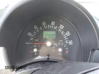 2000 Volkswagen Beetle GLS z VIN 3VWCC21C5YM454887, wystawiony jako IAAI lot #42397582 z przebiegiem 122 620 mil mil oraz . Historia ofert i sprzedaży dostępna na DreamBid. Obrazek 7.